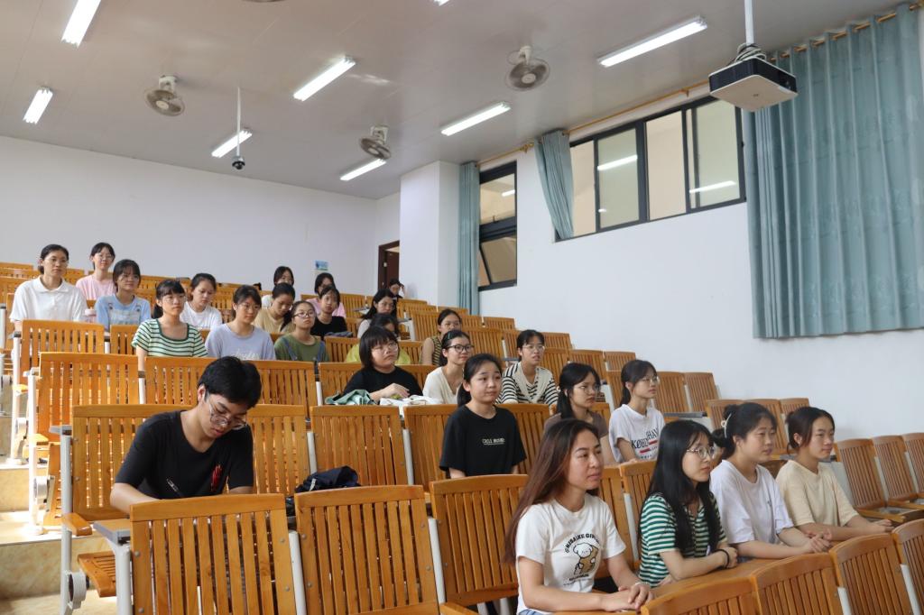 18048 明升体育88